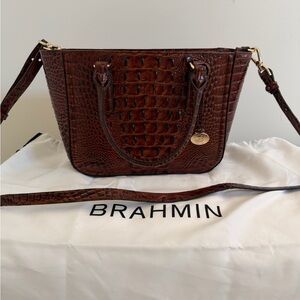 Melbourne Collection Mini Asher Crocodile-Embossed Bag Approx 12 x 8 x 4
NWOT